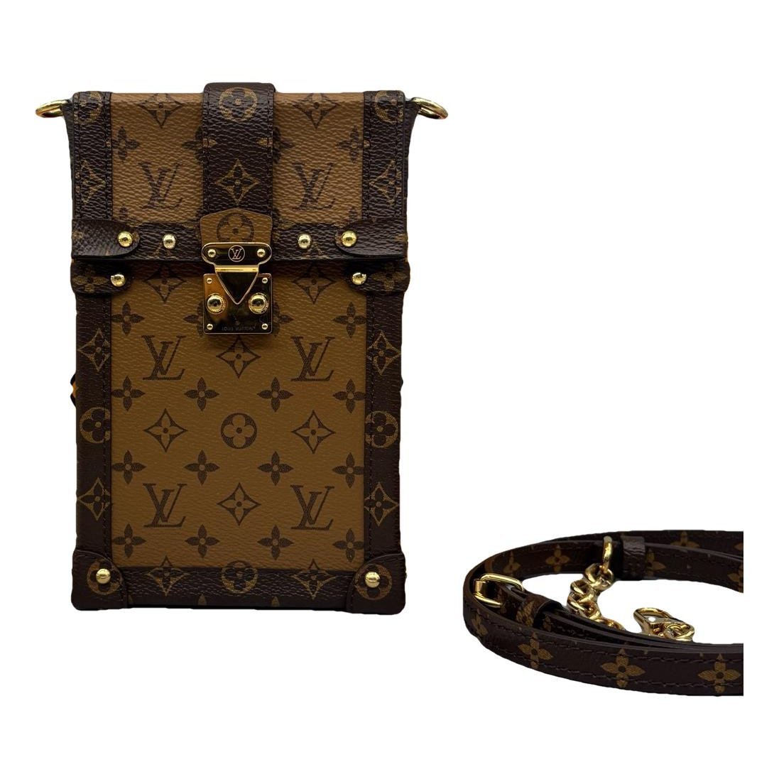 Pochette Trunk Verticale leather handbag