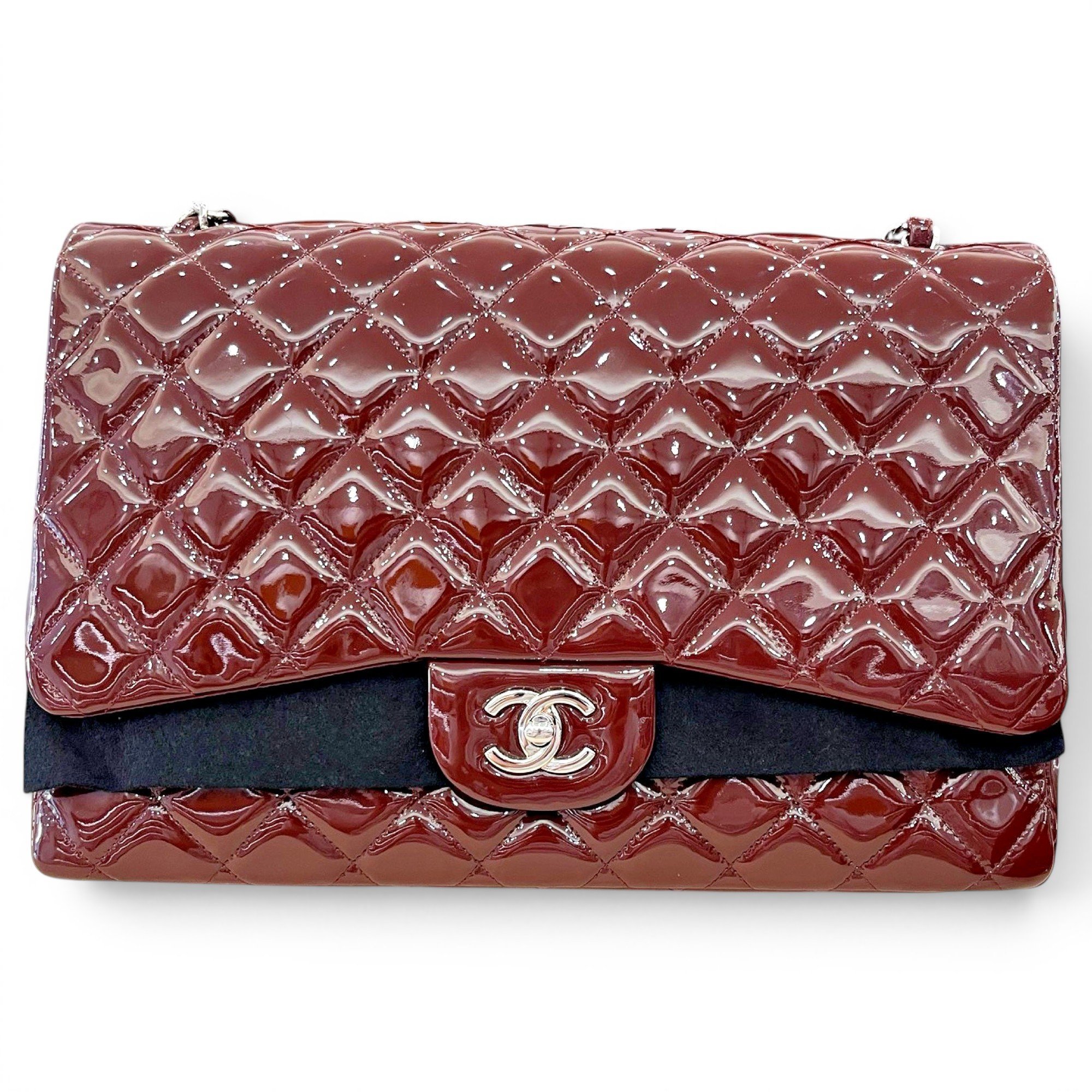 Timeless/Classique patent leather handbag