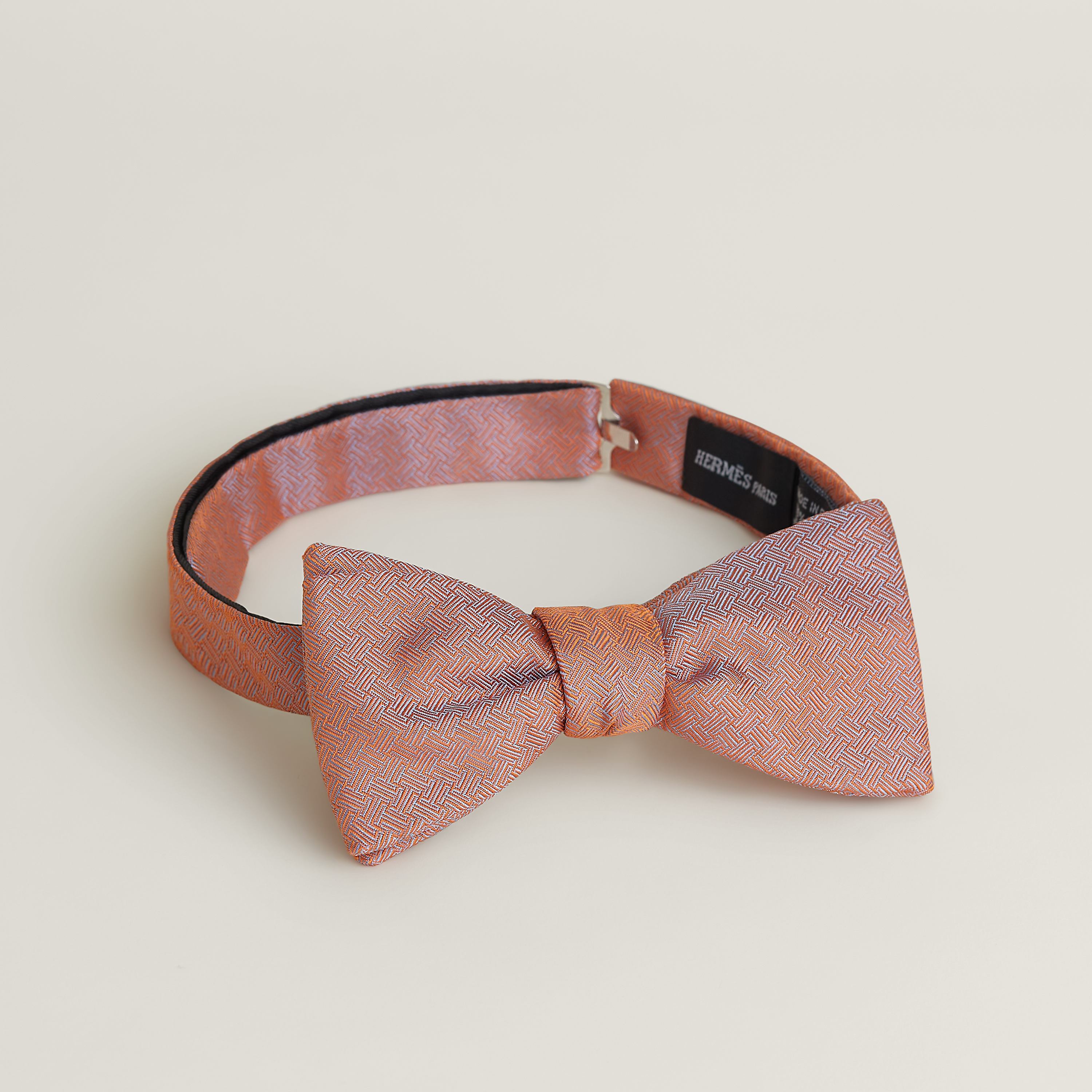 Terre d'H bow tie