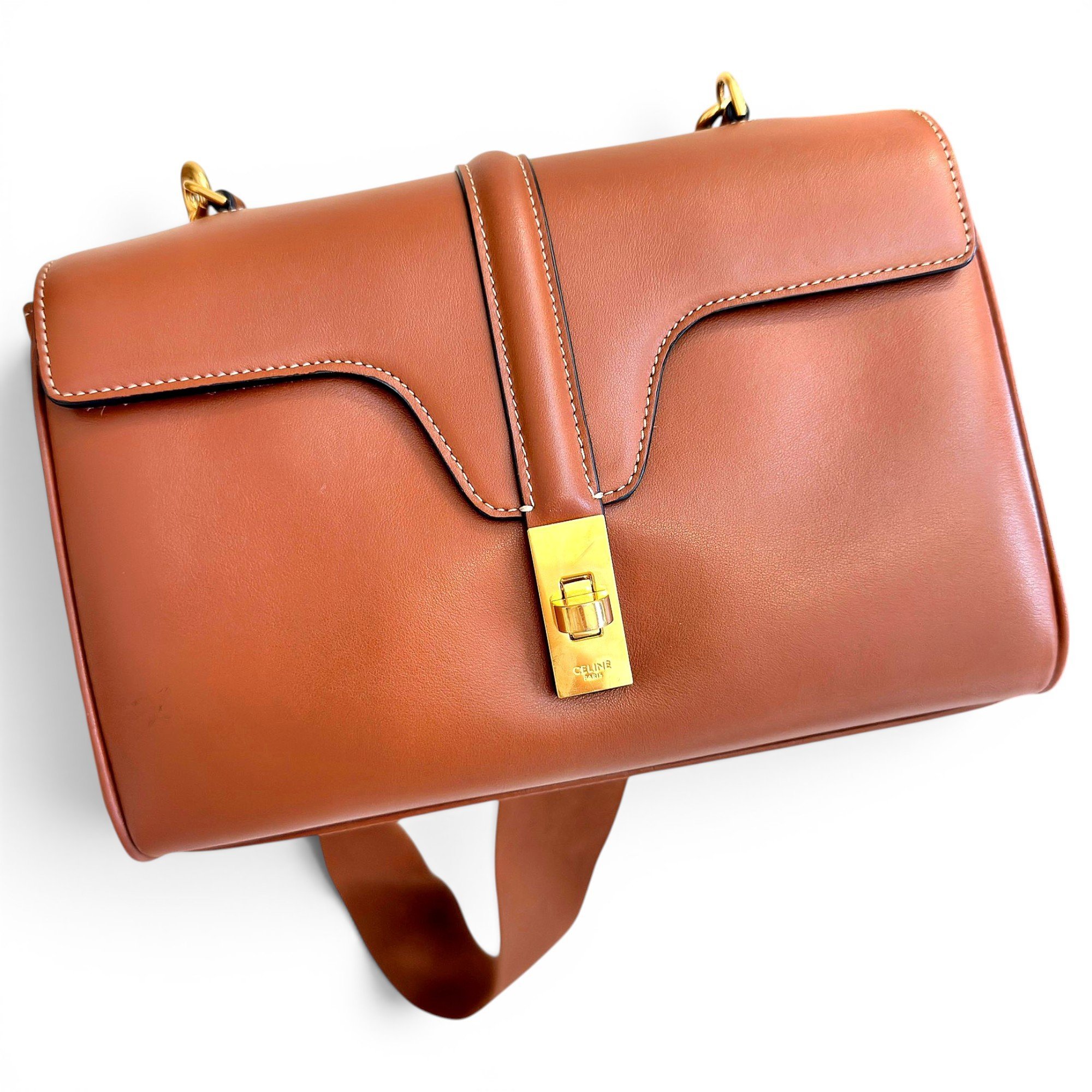 Sac 16 leather handbag