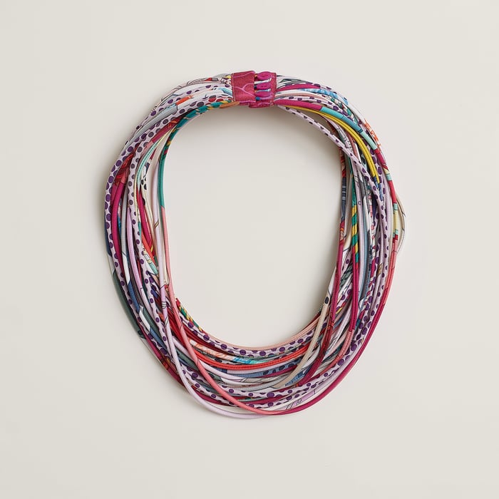 Random Multistrand Simple Necklace