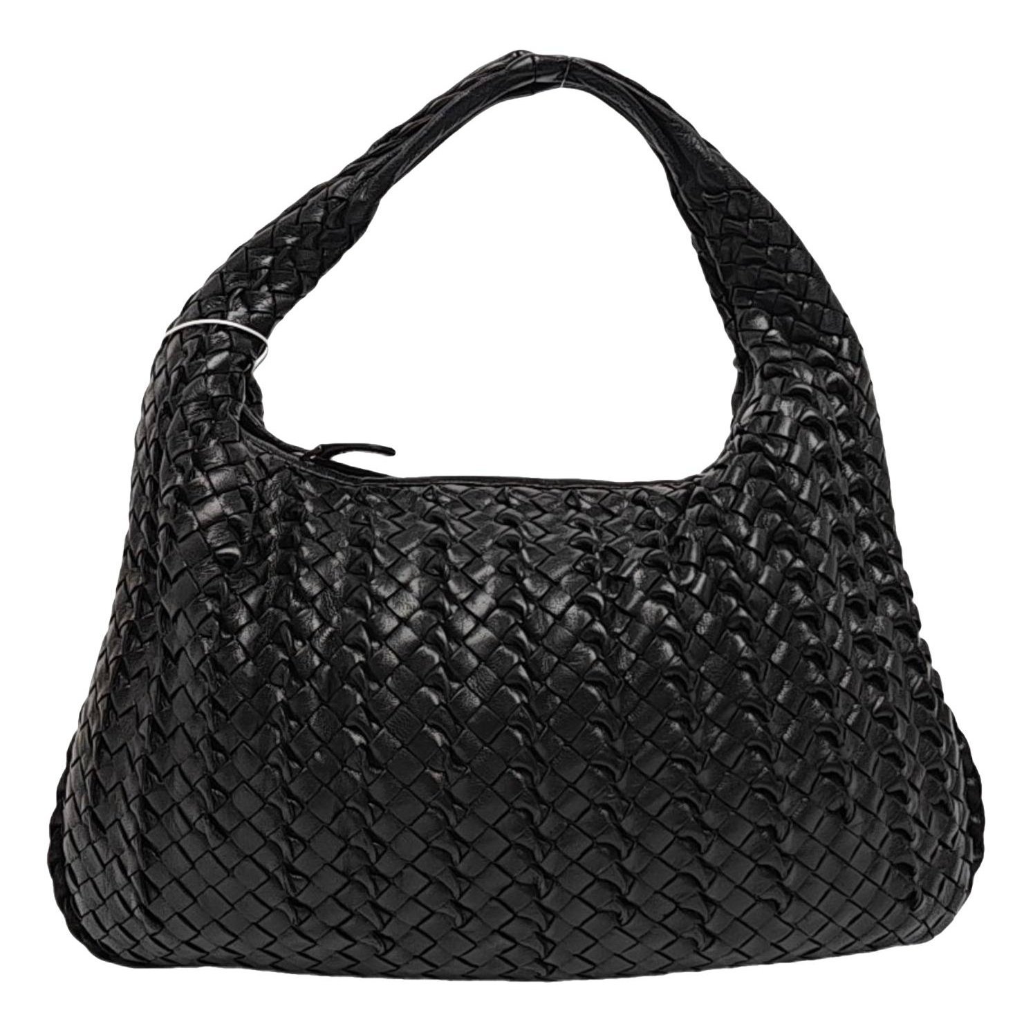 Veneta leather handbag