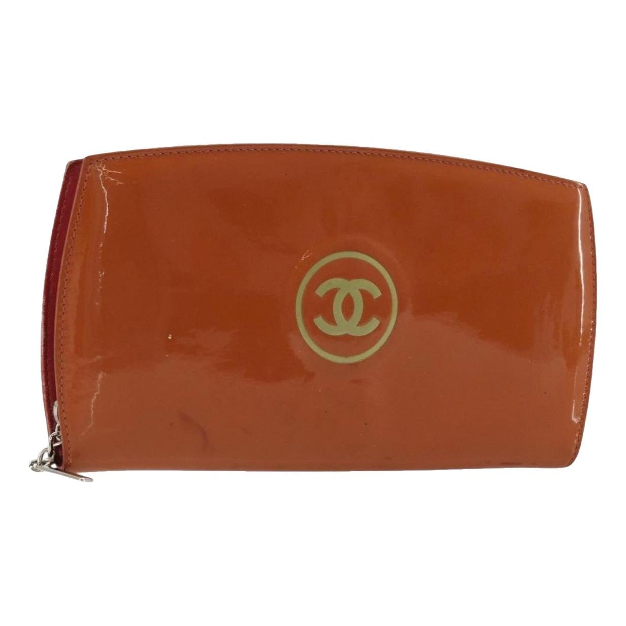 Patent leather clutch bag