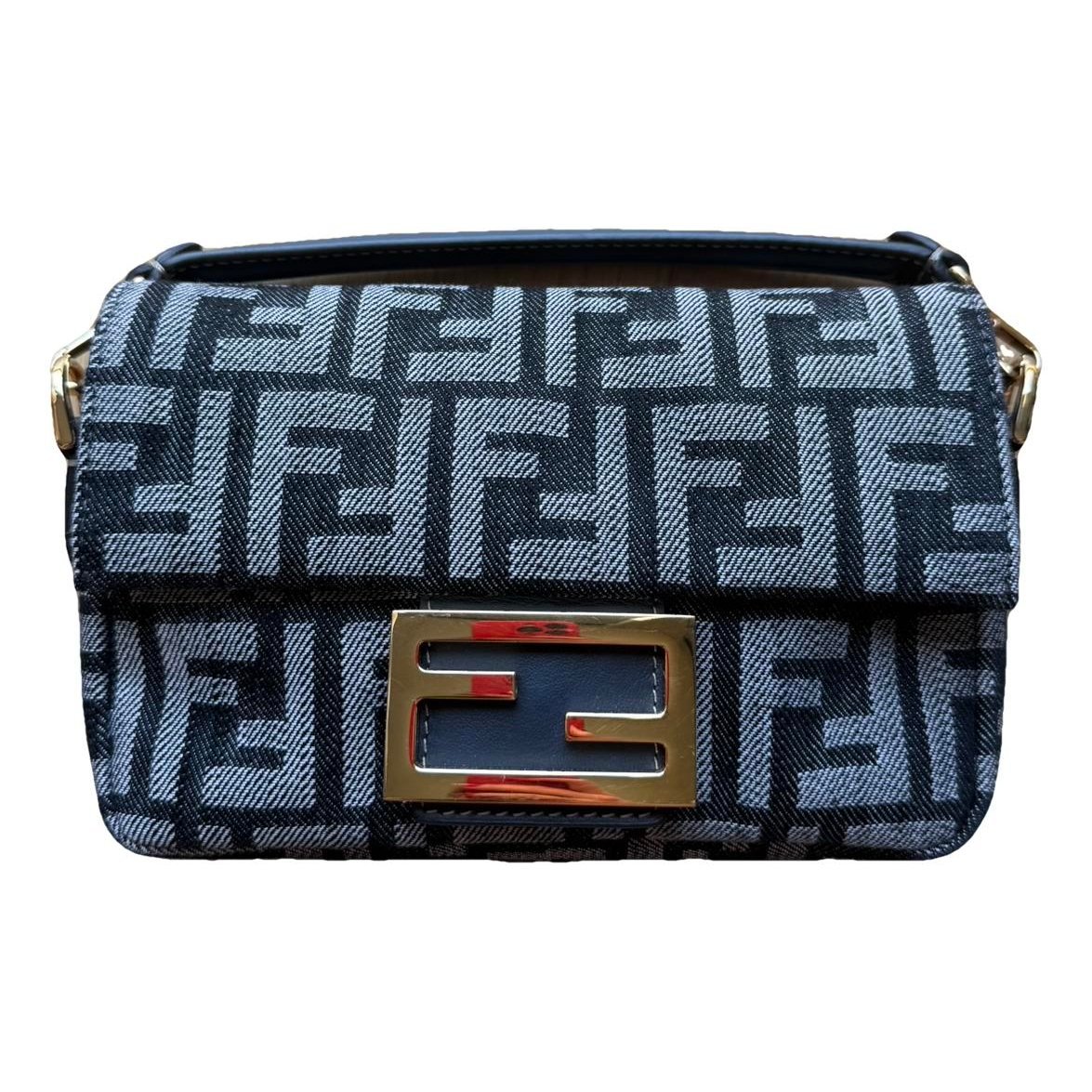 Baguette handbag