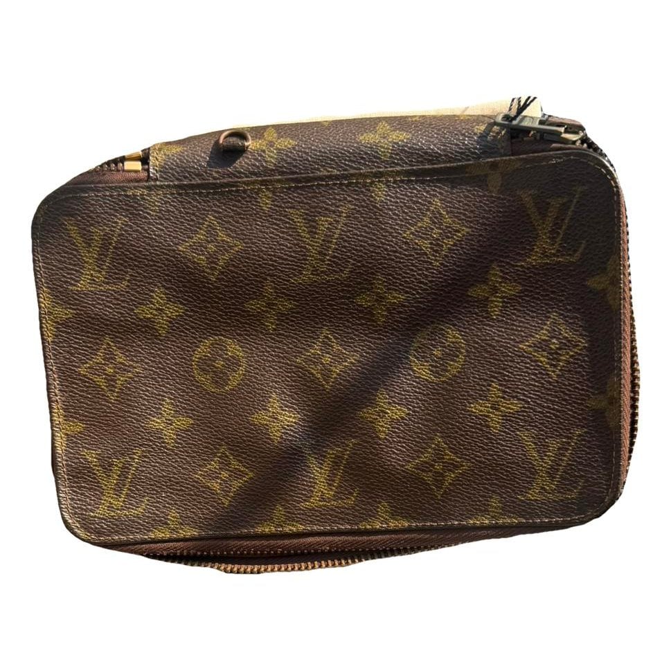 Leather clutch bag