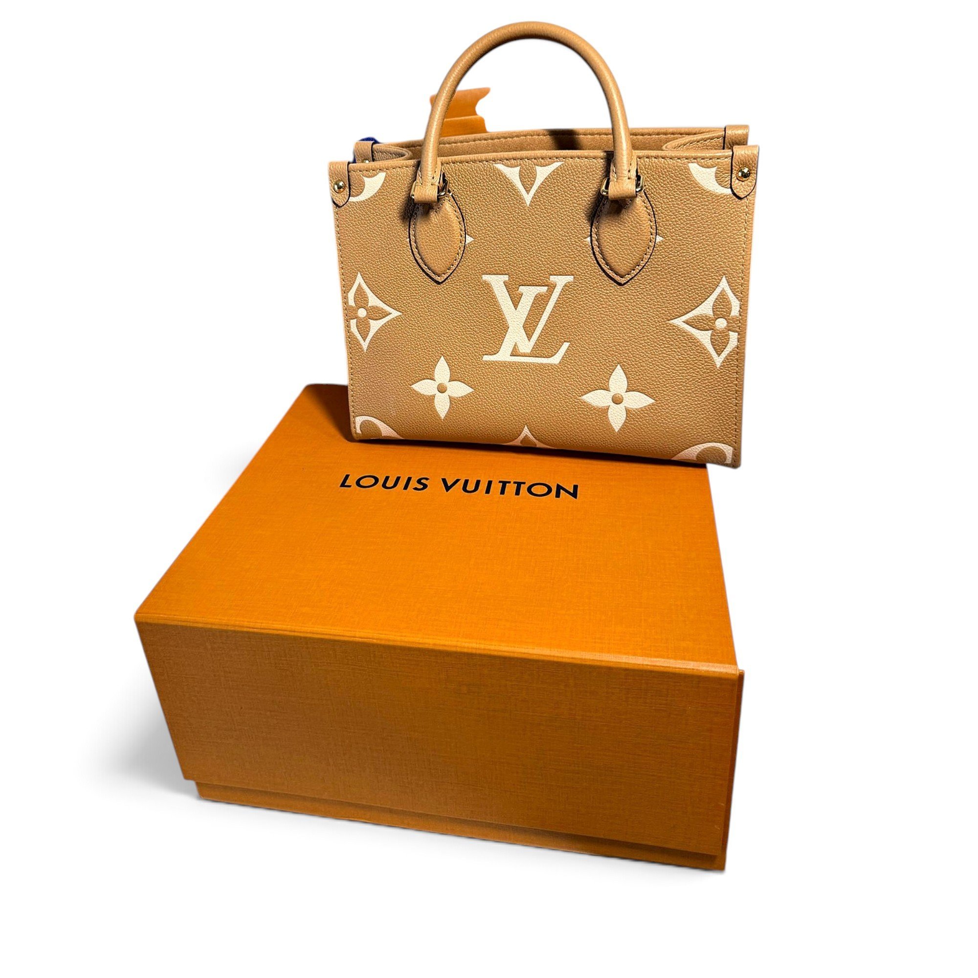 Onthego leather tote