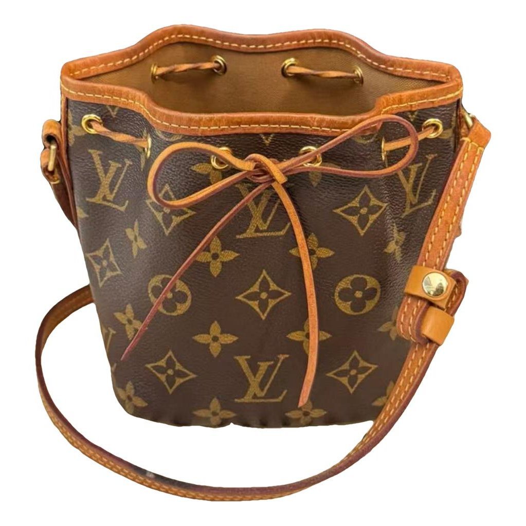 Nano Noé leather handbag