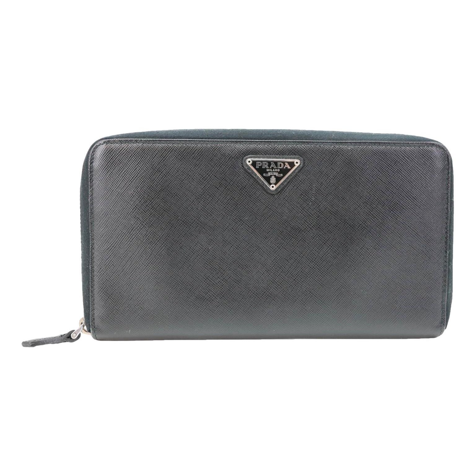 Leather clutch bag