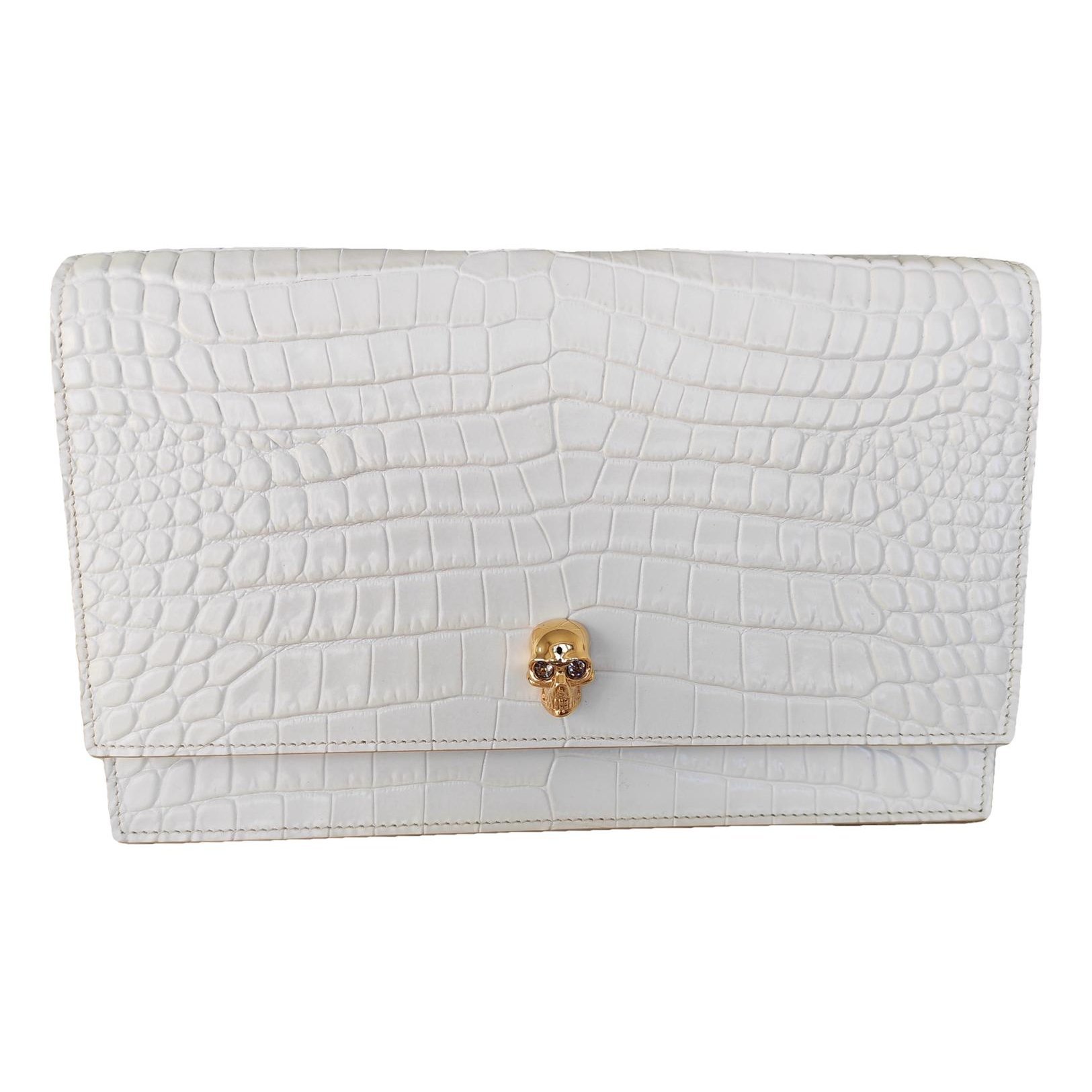 Skull leather crossbody bag