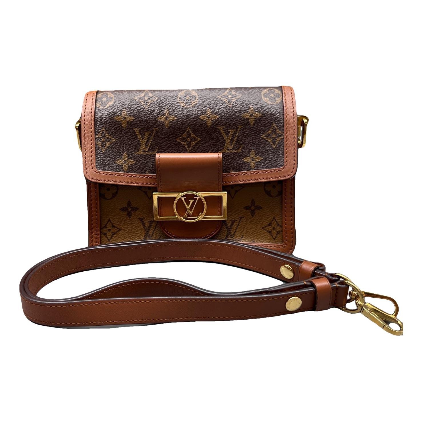 Dauphine leather handbag