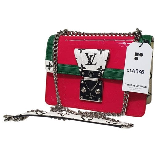 Leather handbag