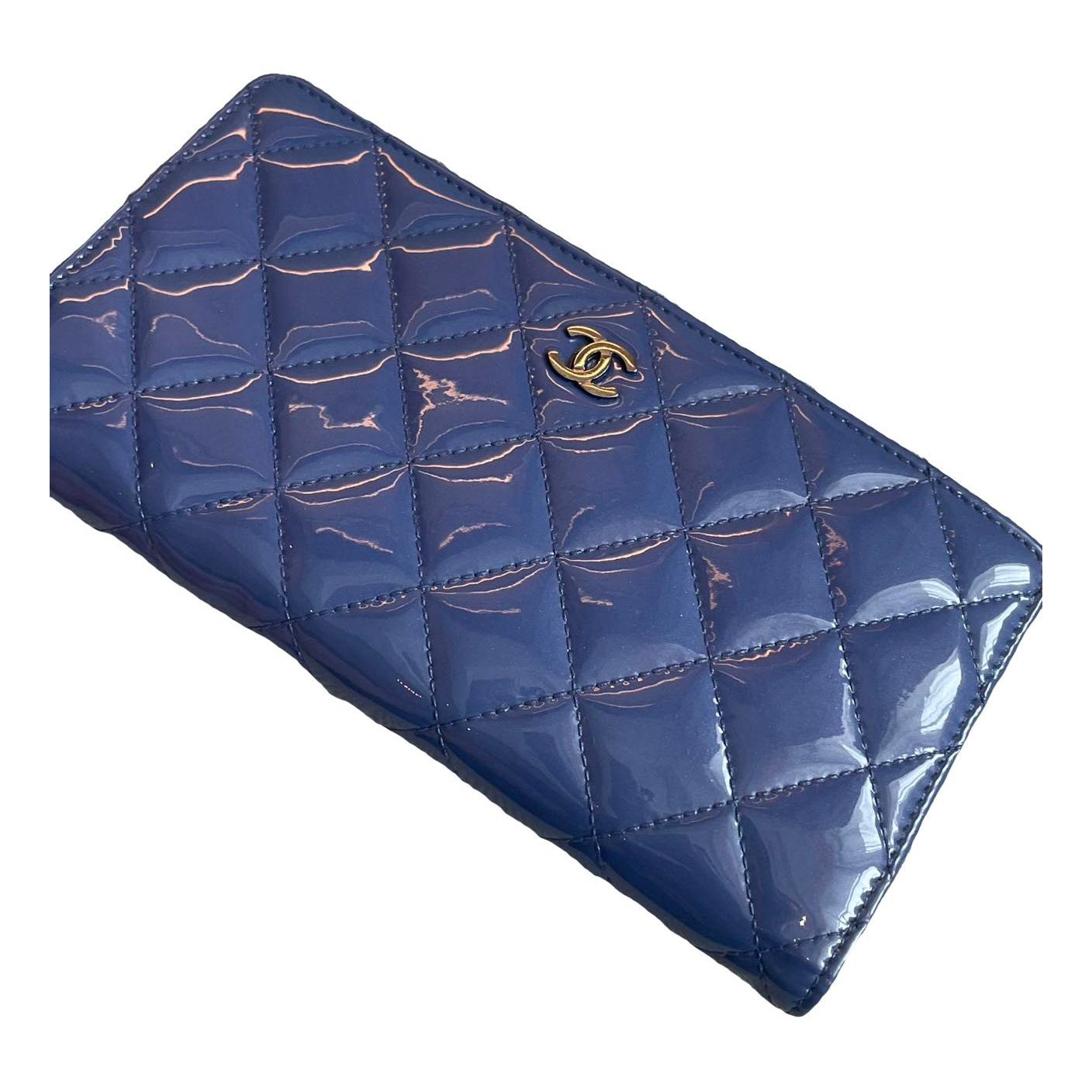 Patent leather clutch bag