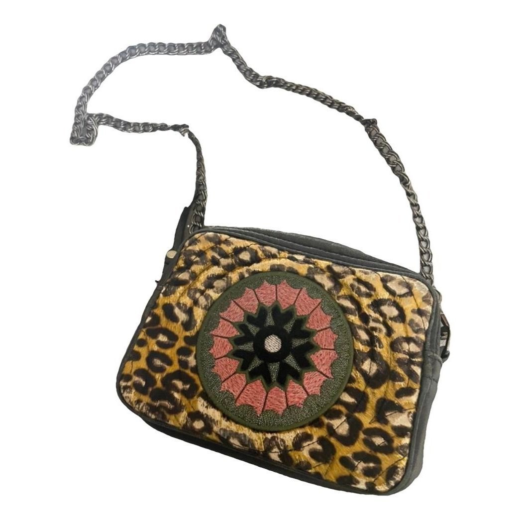 Longchamp Amazone leather clutch bag