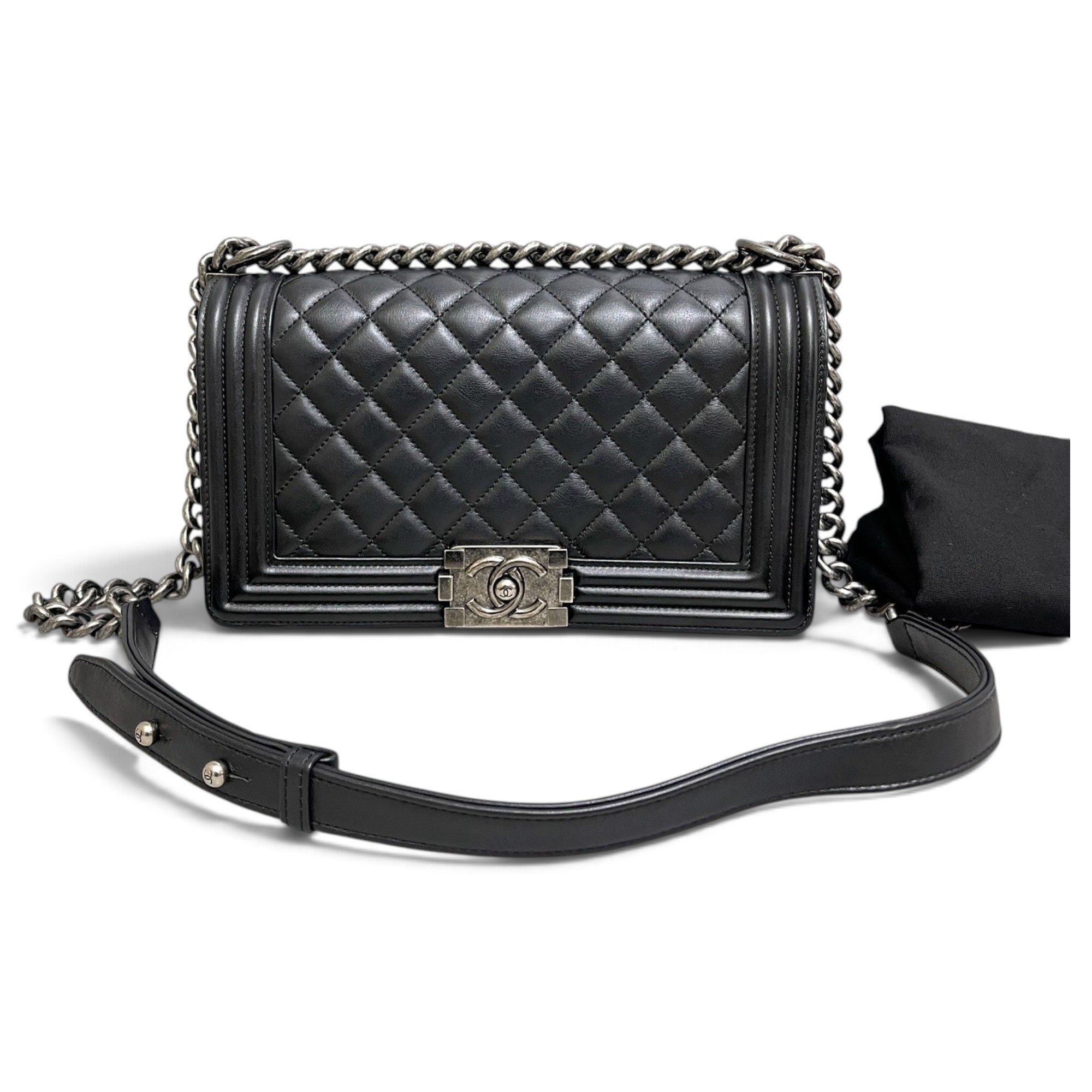Chanel 19 leather handbag