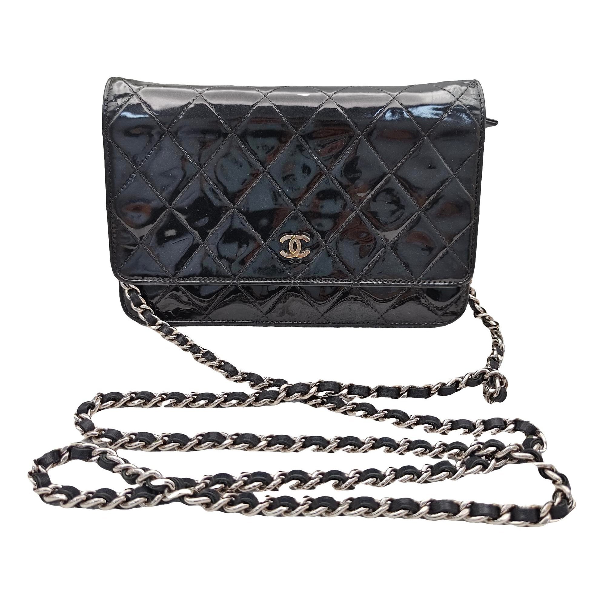 Wallet On Chain Boy Half Flap patent leather handbag