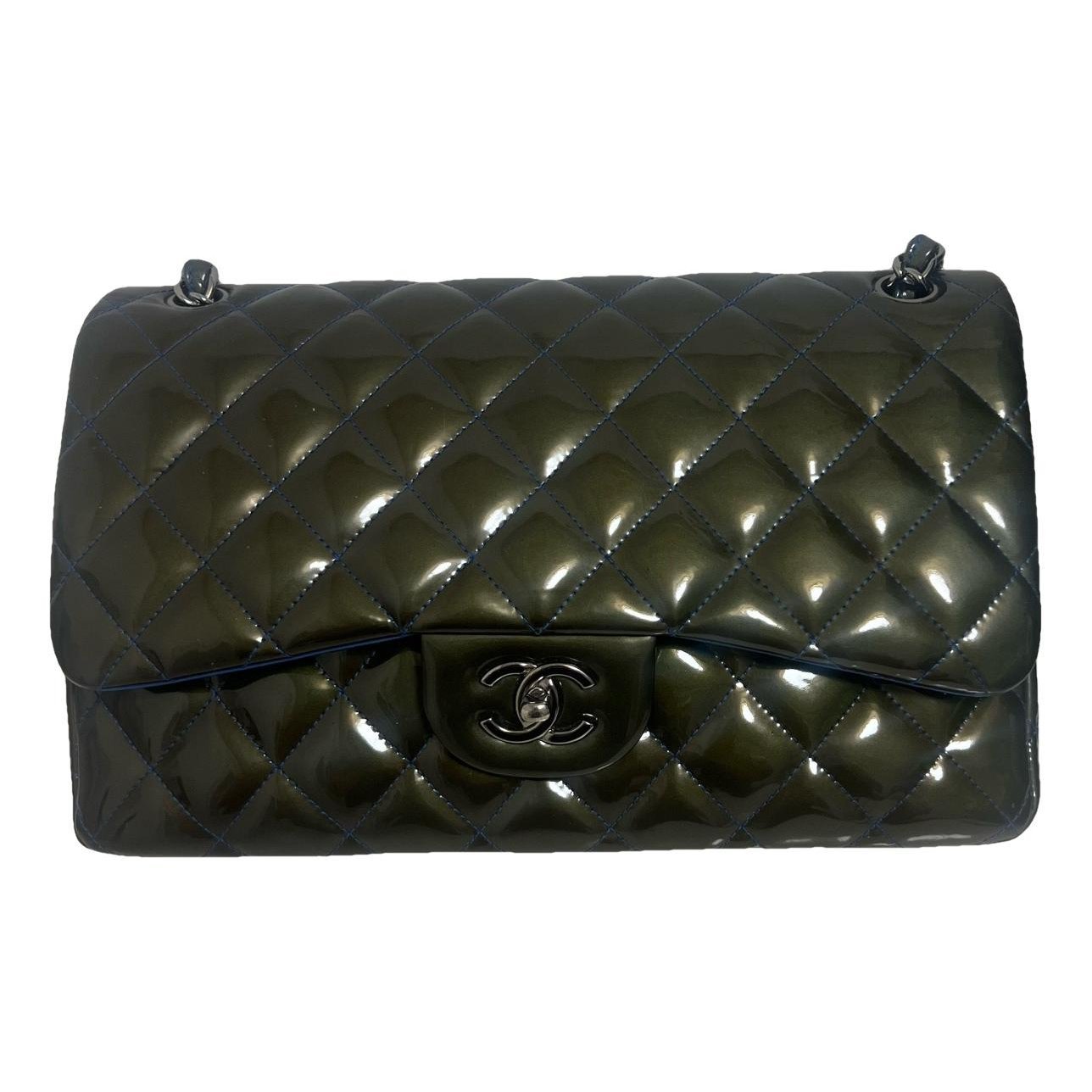 Timeless/Classique patent leather handbag