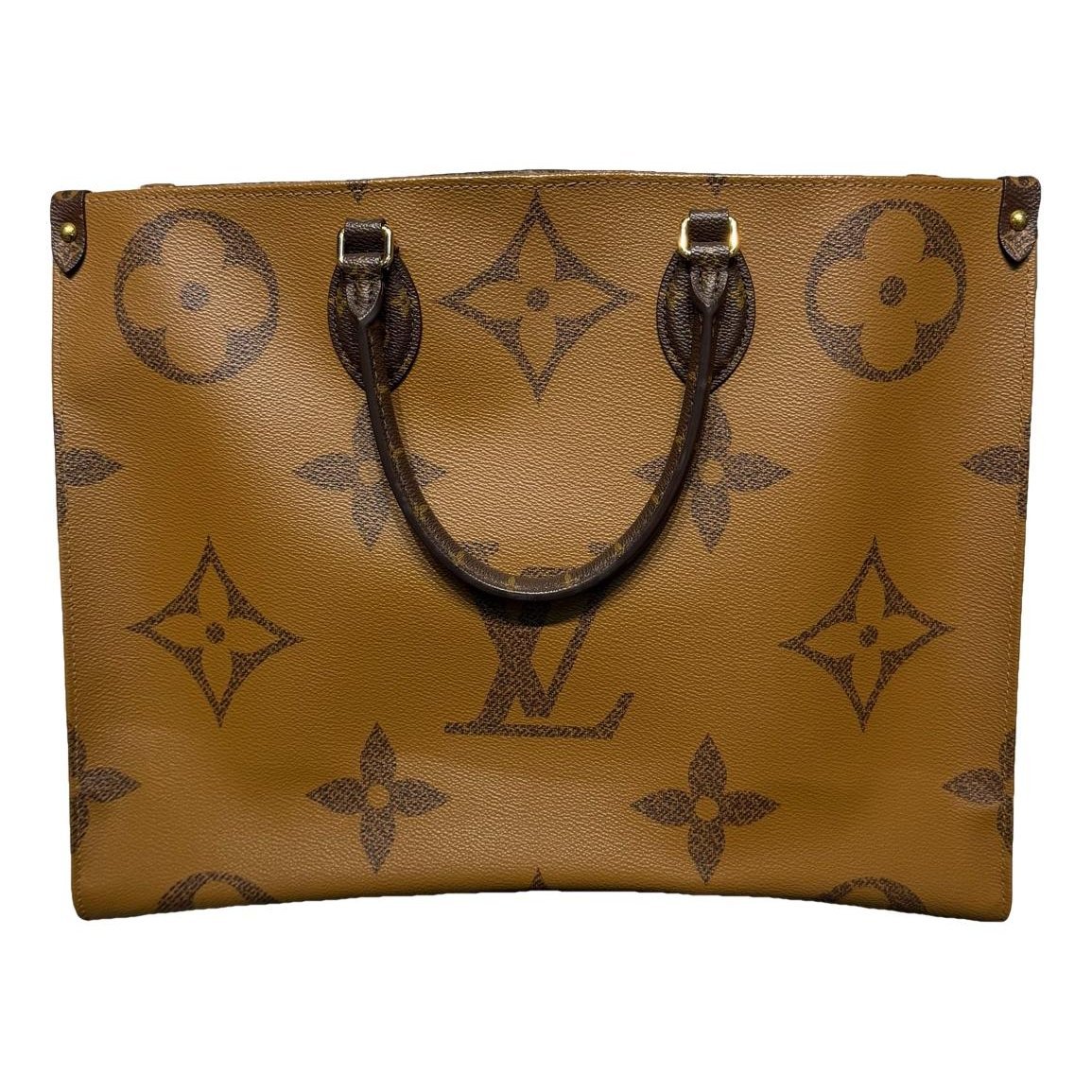 Onthego leather handbag