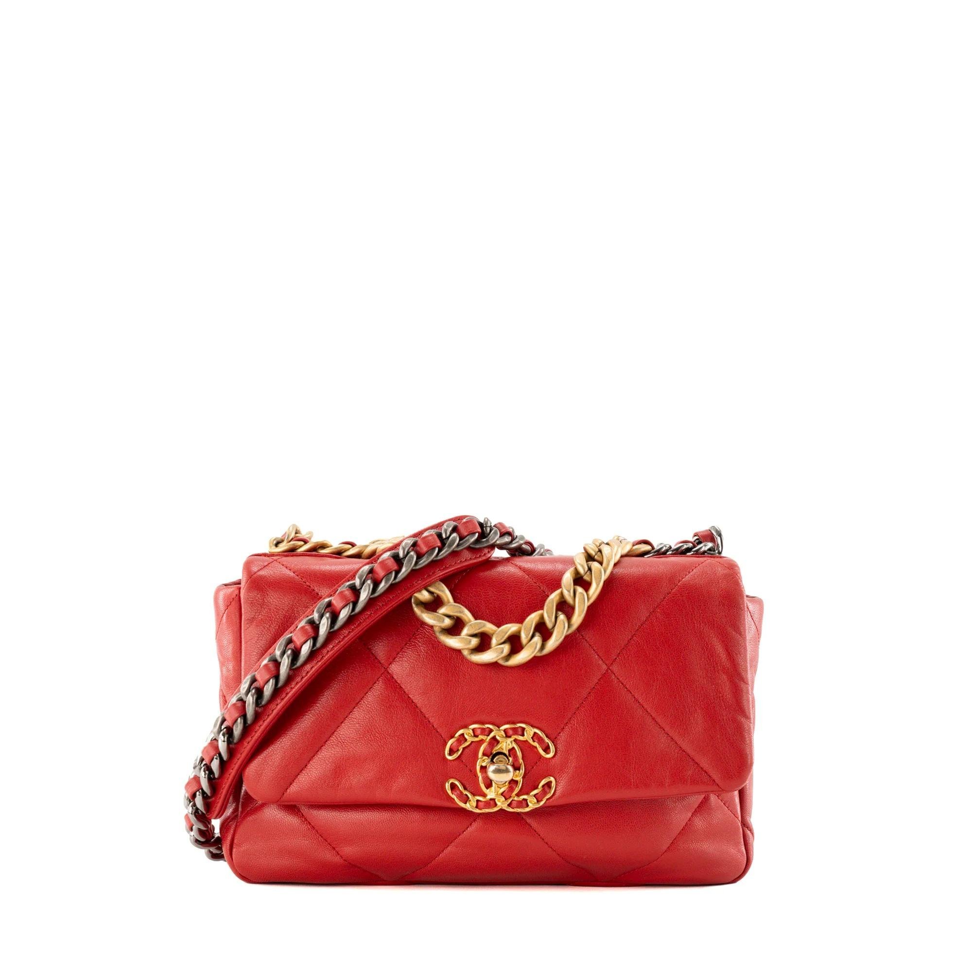 Chanel 19 leather bag