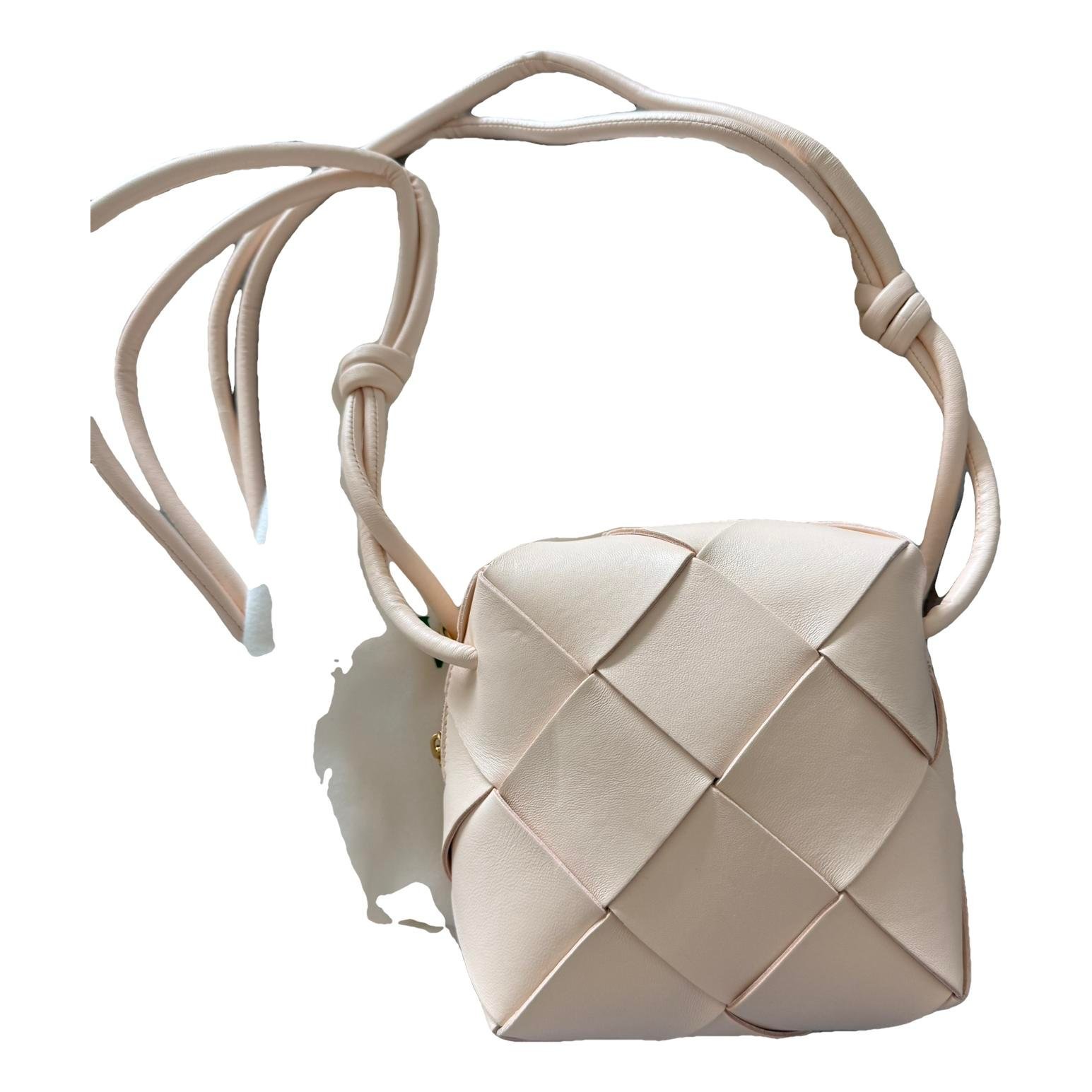 Loop leather handbag