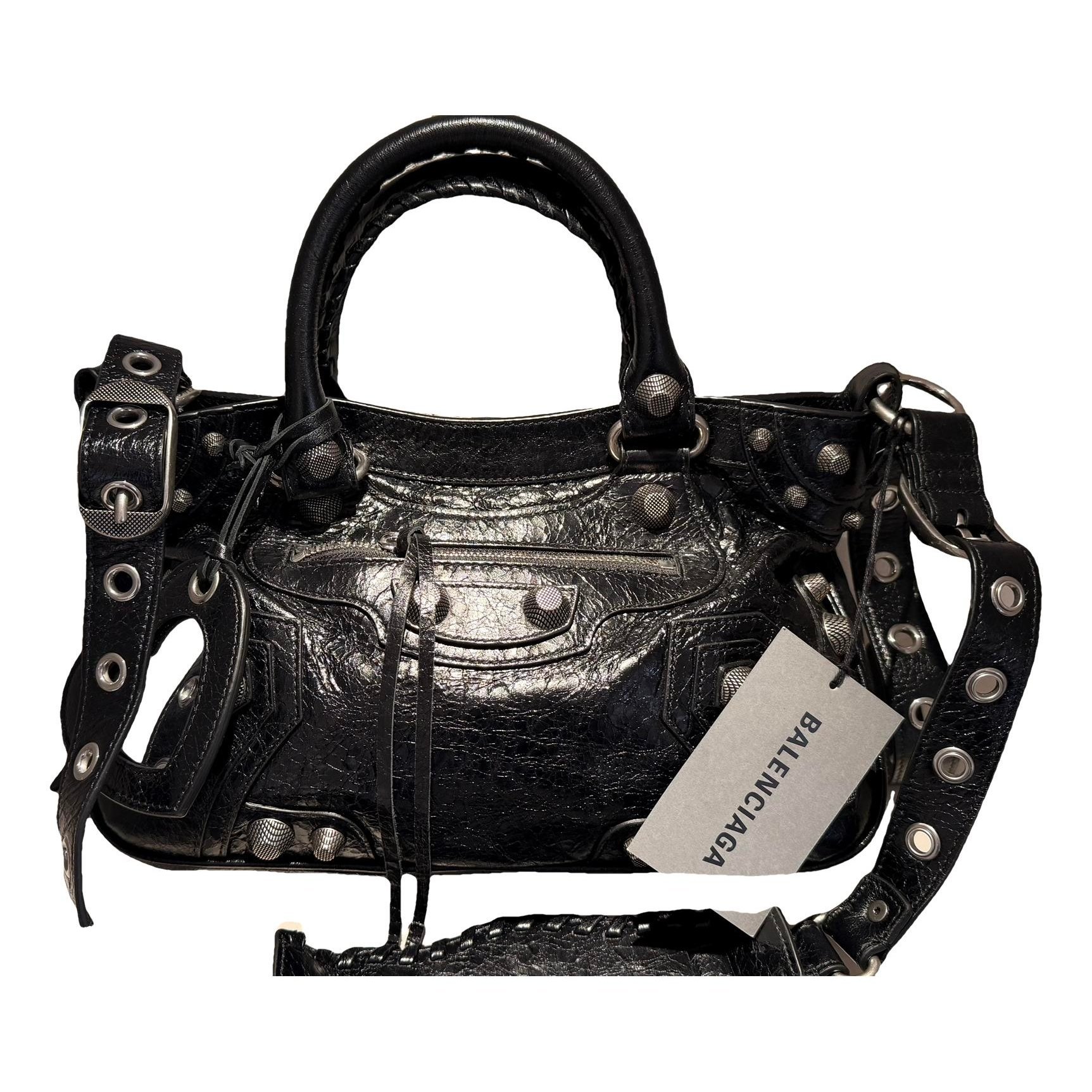 Leather handbag