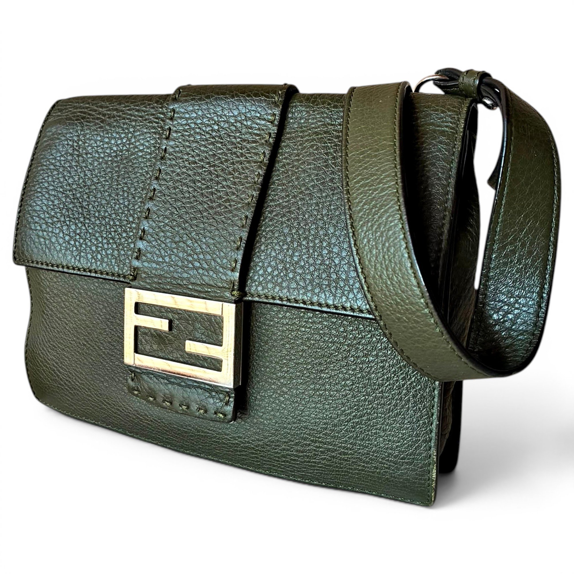 Baguette leather crossbody bag