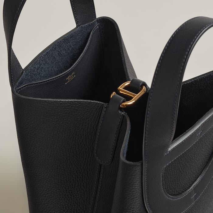 Hermès In-the-Loop 23 백
