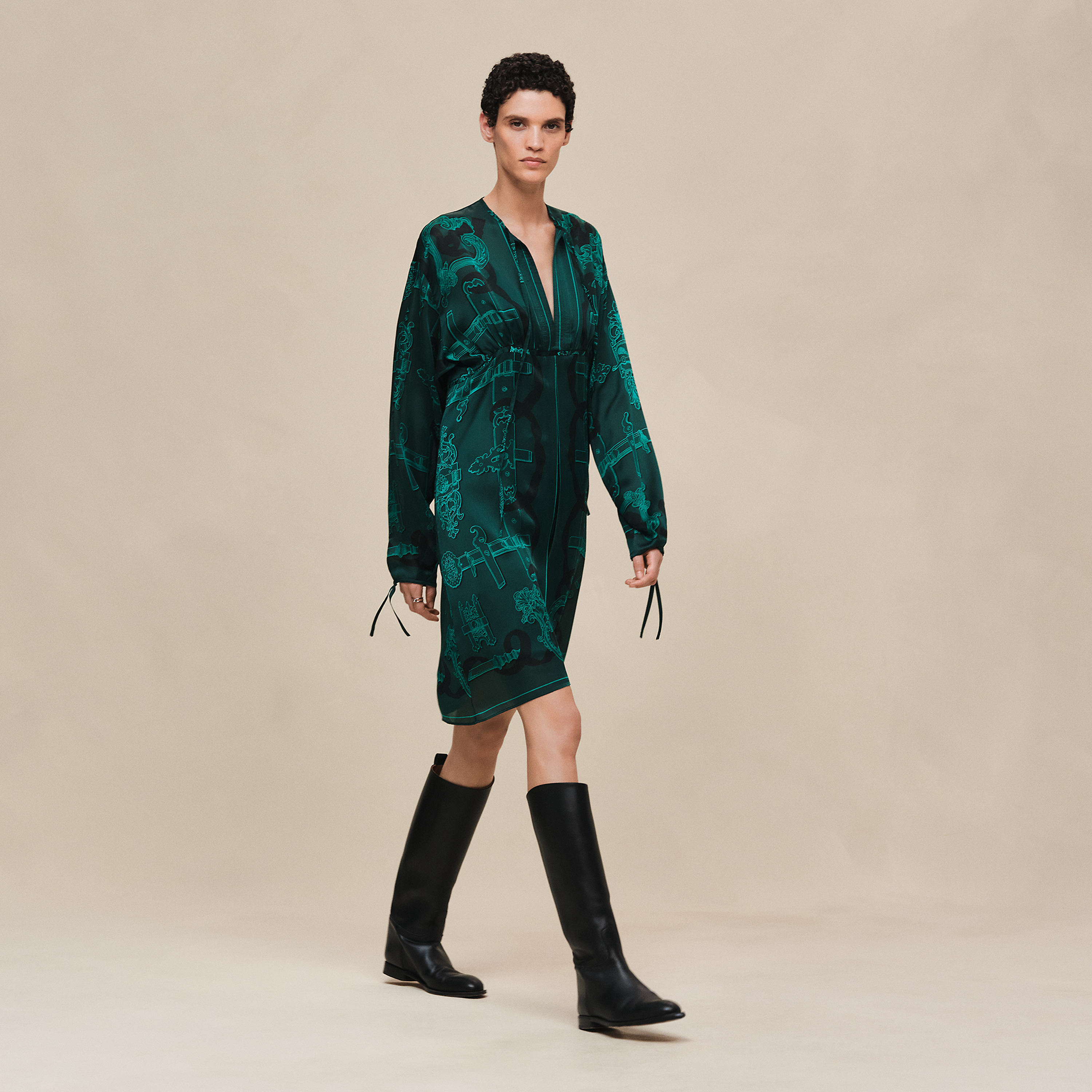 "Ferronnerie Remix" knotted collar dress
