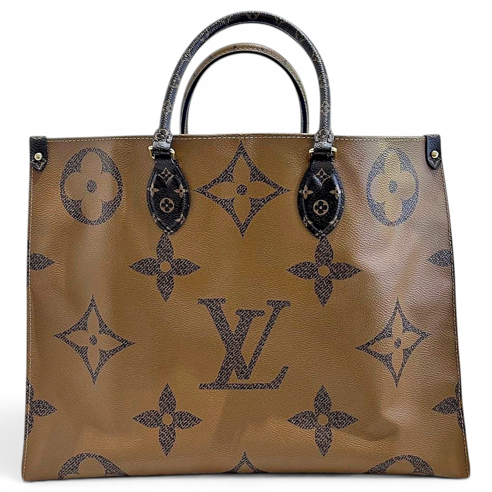 Onthego leather handbag