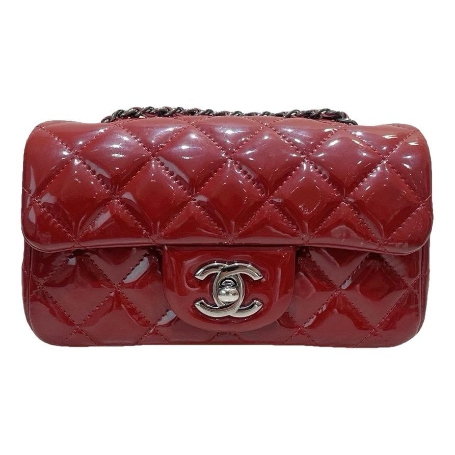 Timeless/Classique patent leather handbag