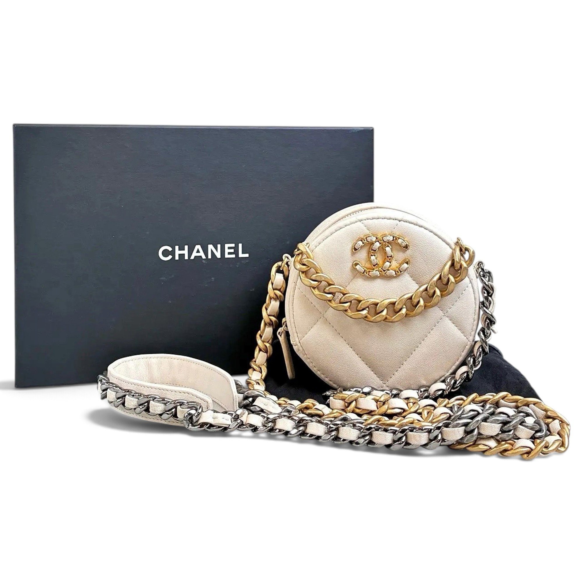 Chanel 19 leather handbag