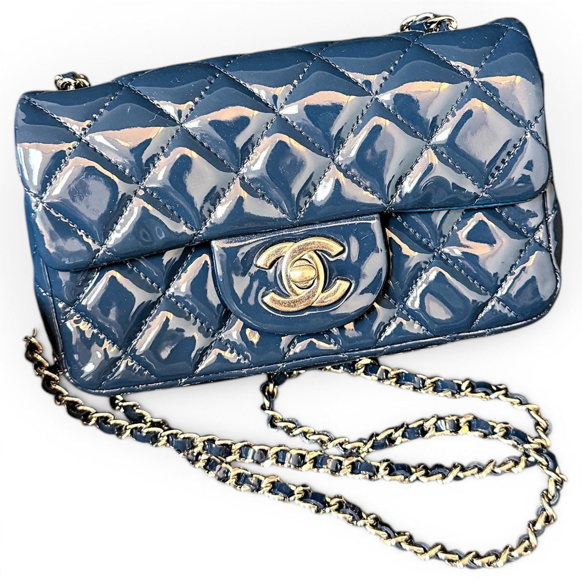 Timeless/Classique patent leather crossbody bag