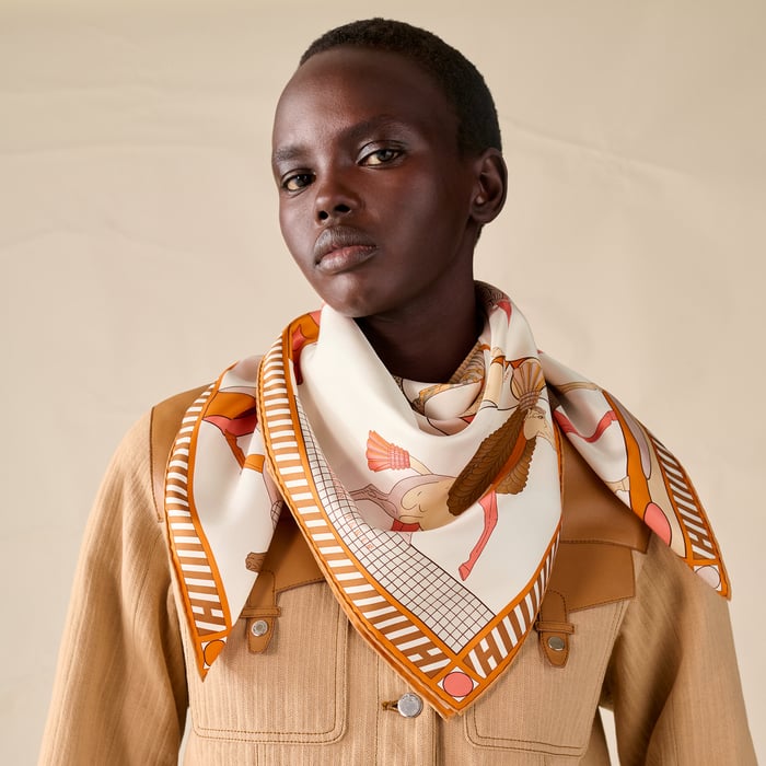 a Toute Allure Scarf 90