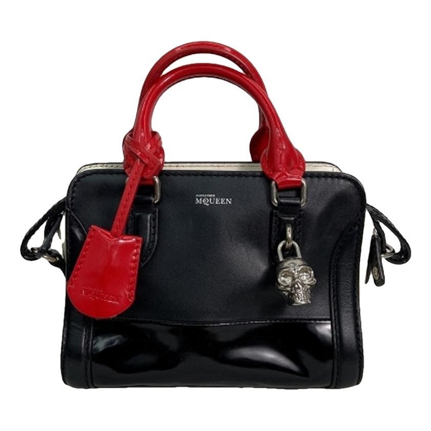 Heroine patent leather handbag