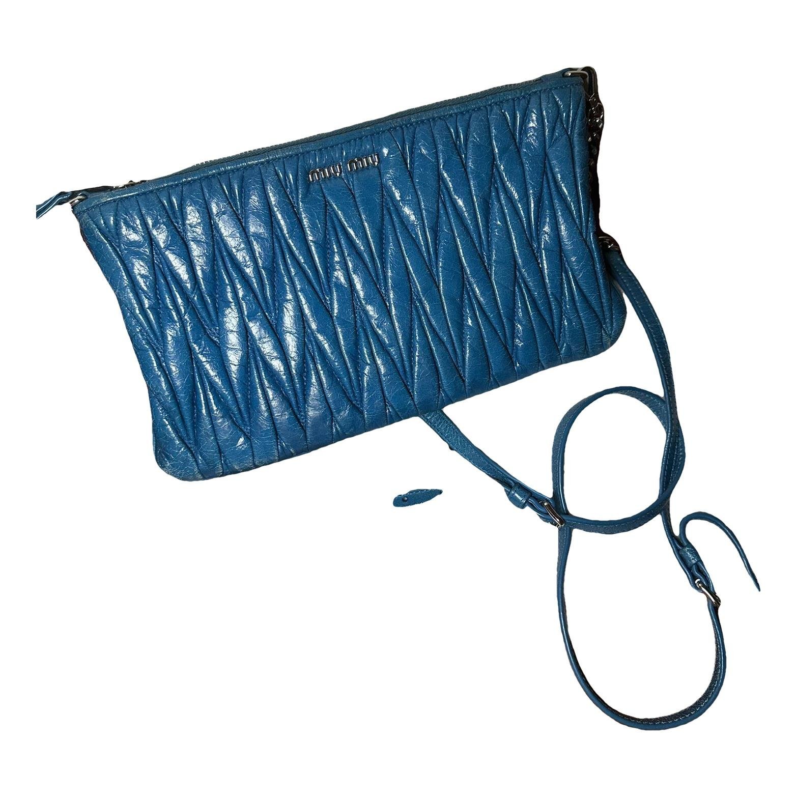 Matelassé leather crossbody bag
