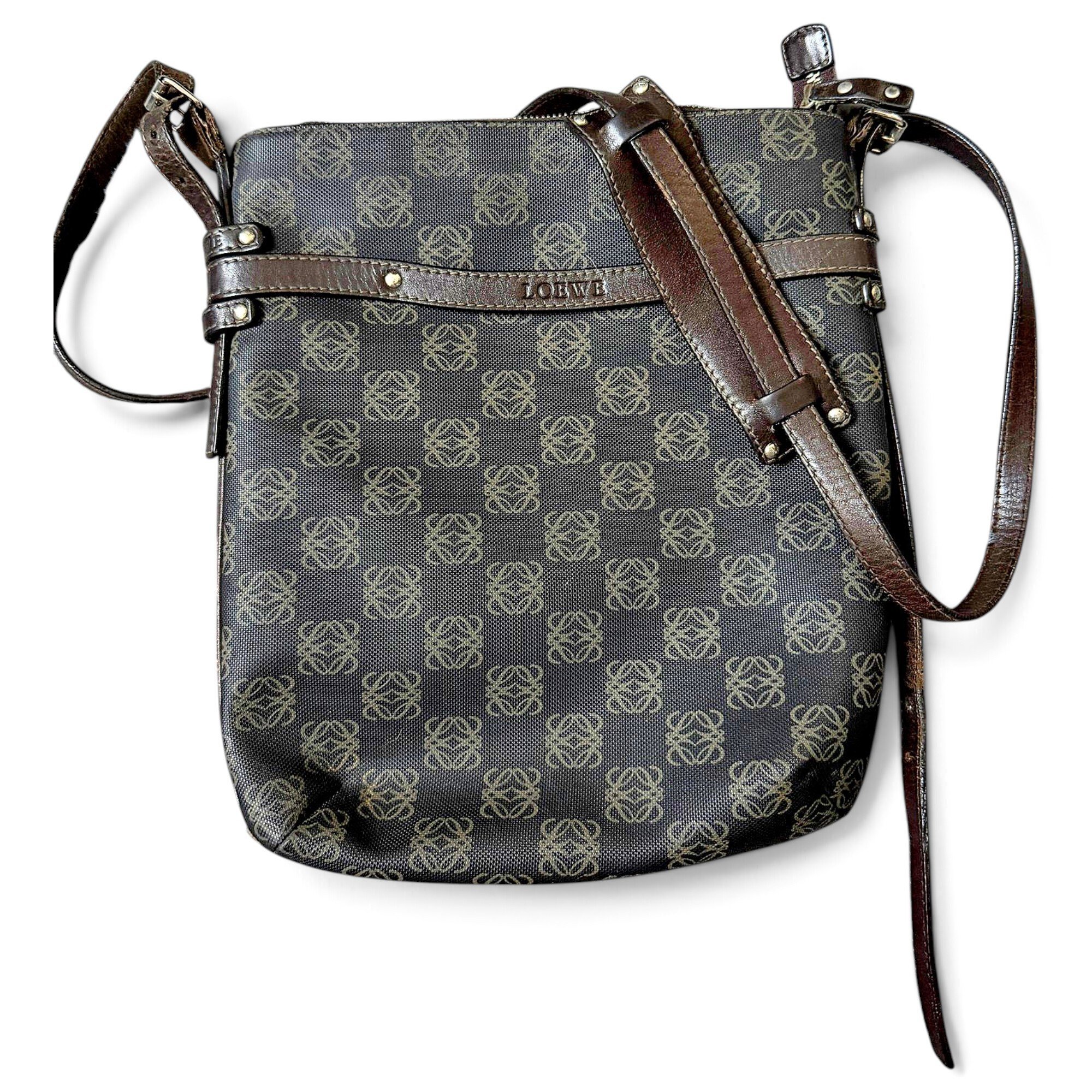Leather crossbody bag