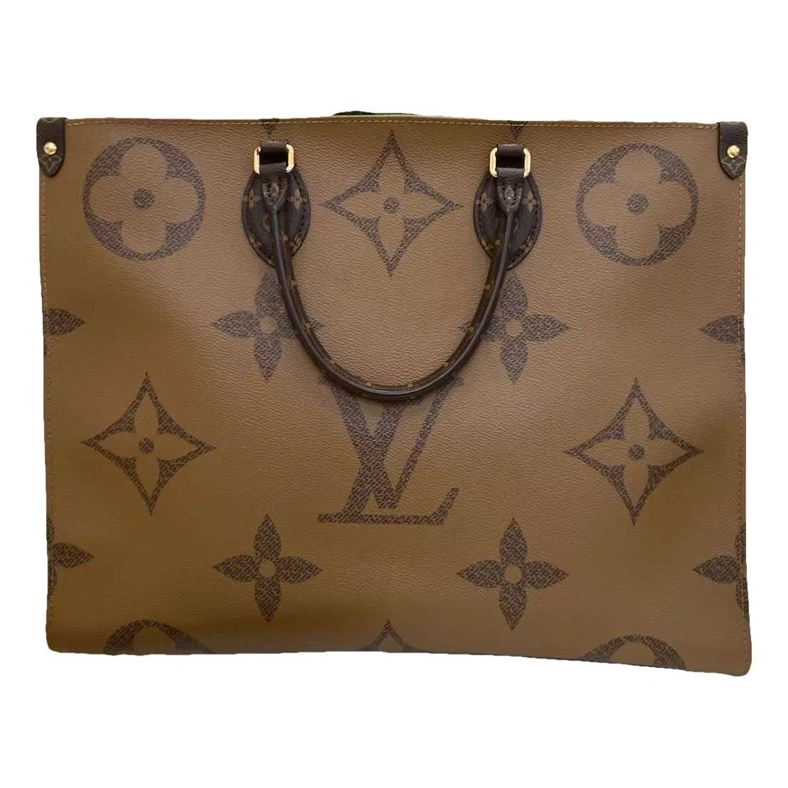 Onthego leather handbag