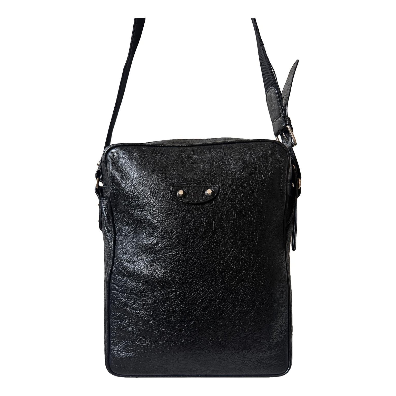 City leather crossbody bag