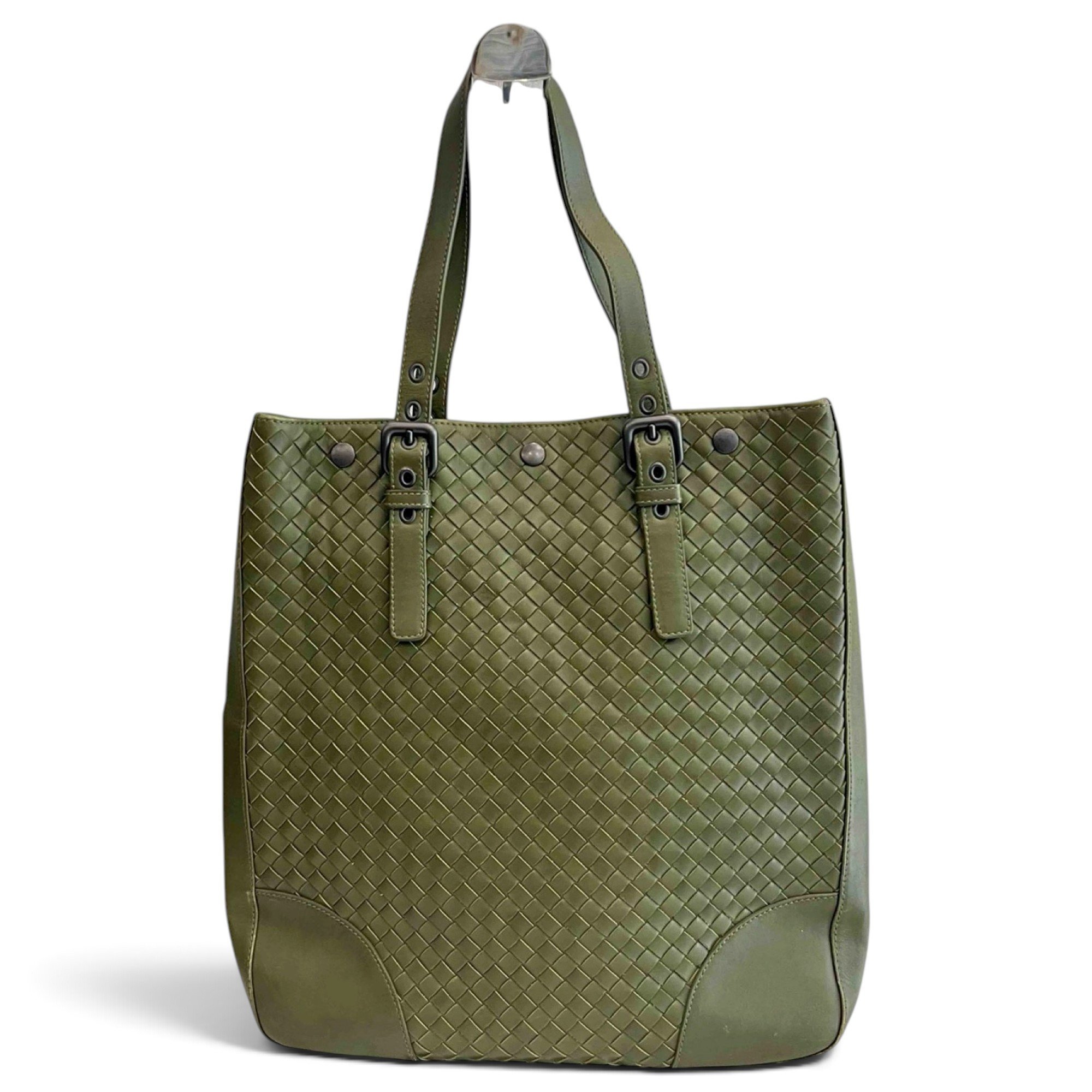 Leather tote