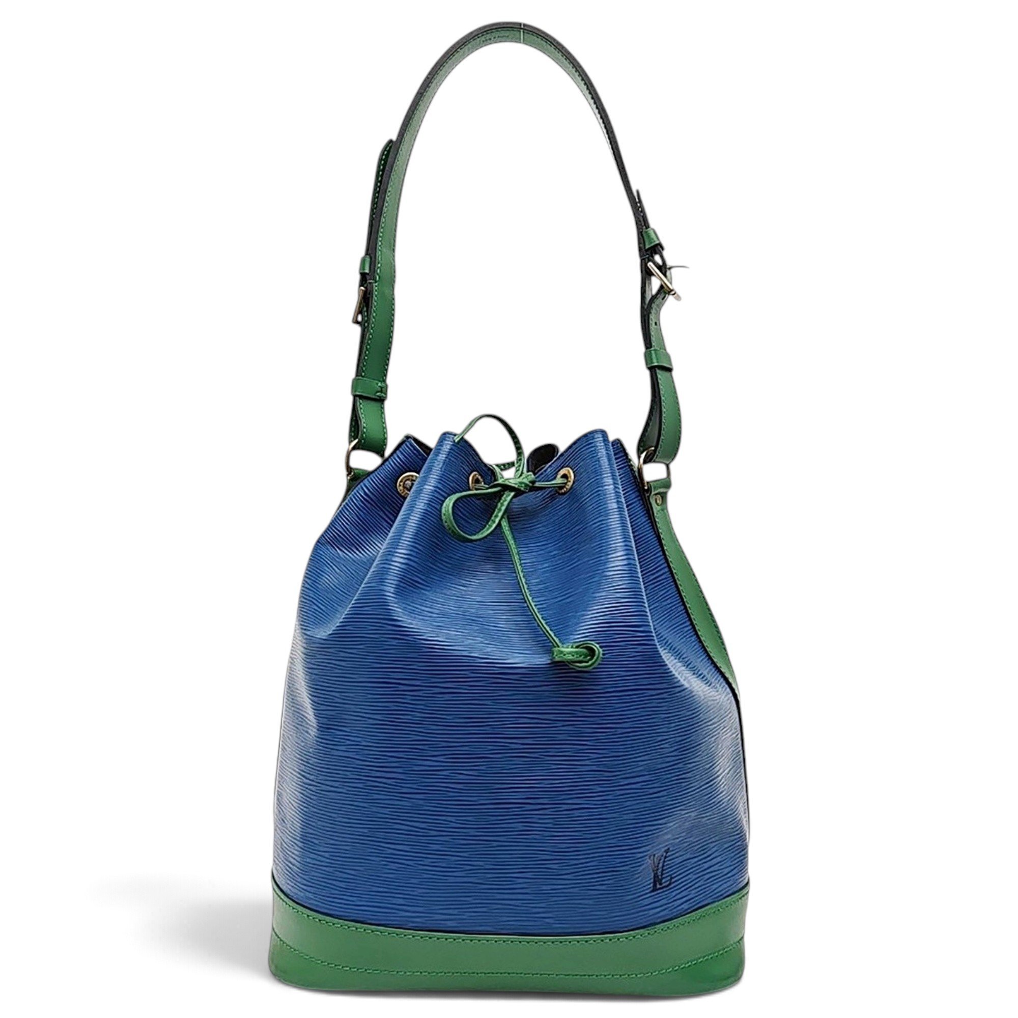 Nano Noé leather handbag
