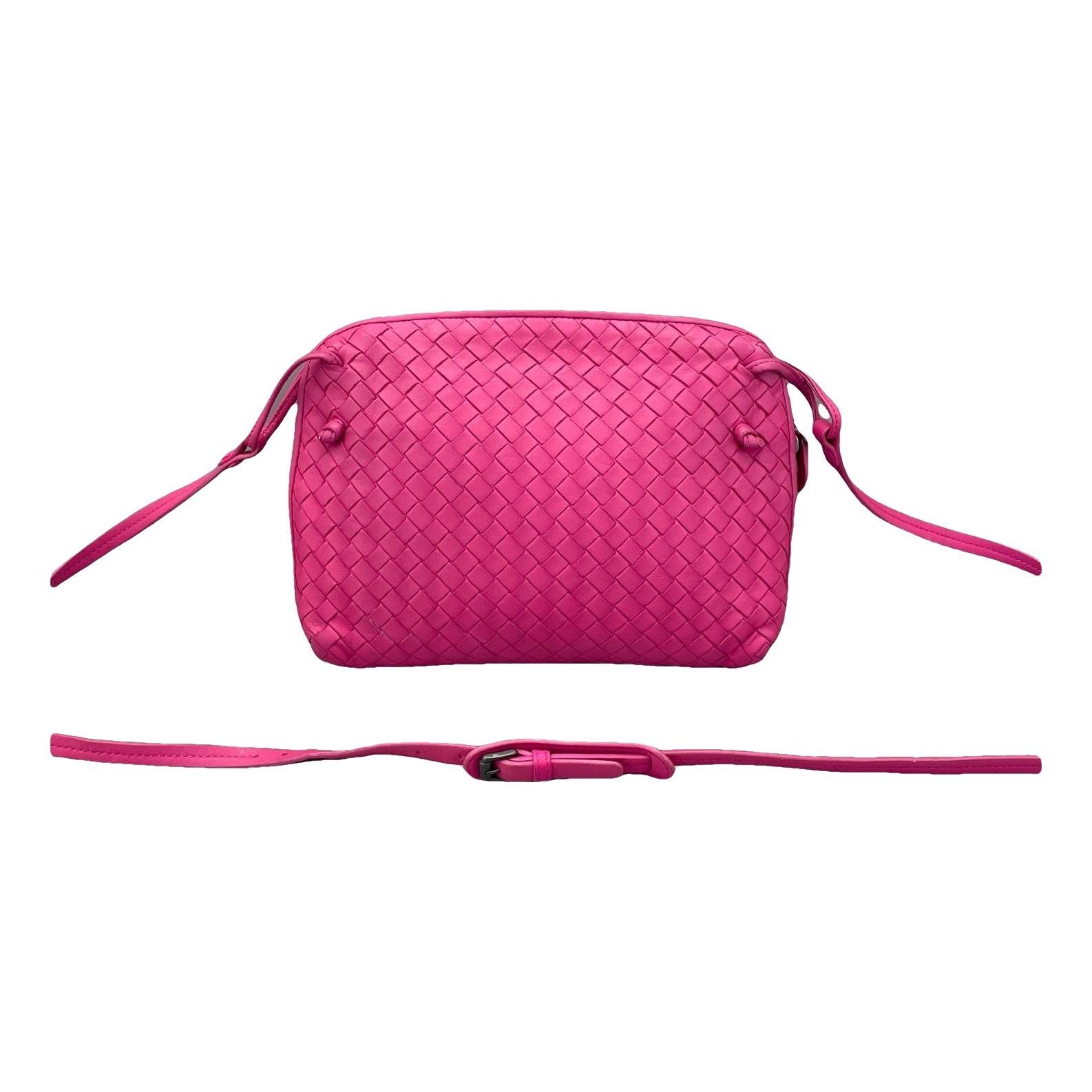 Loop leather handbag