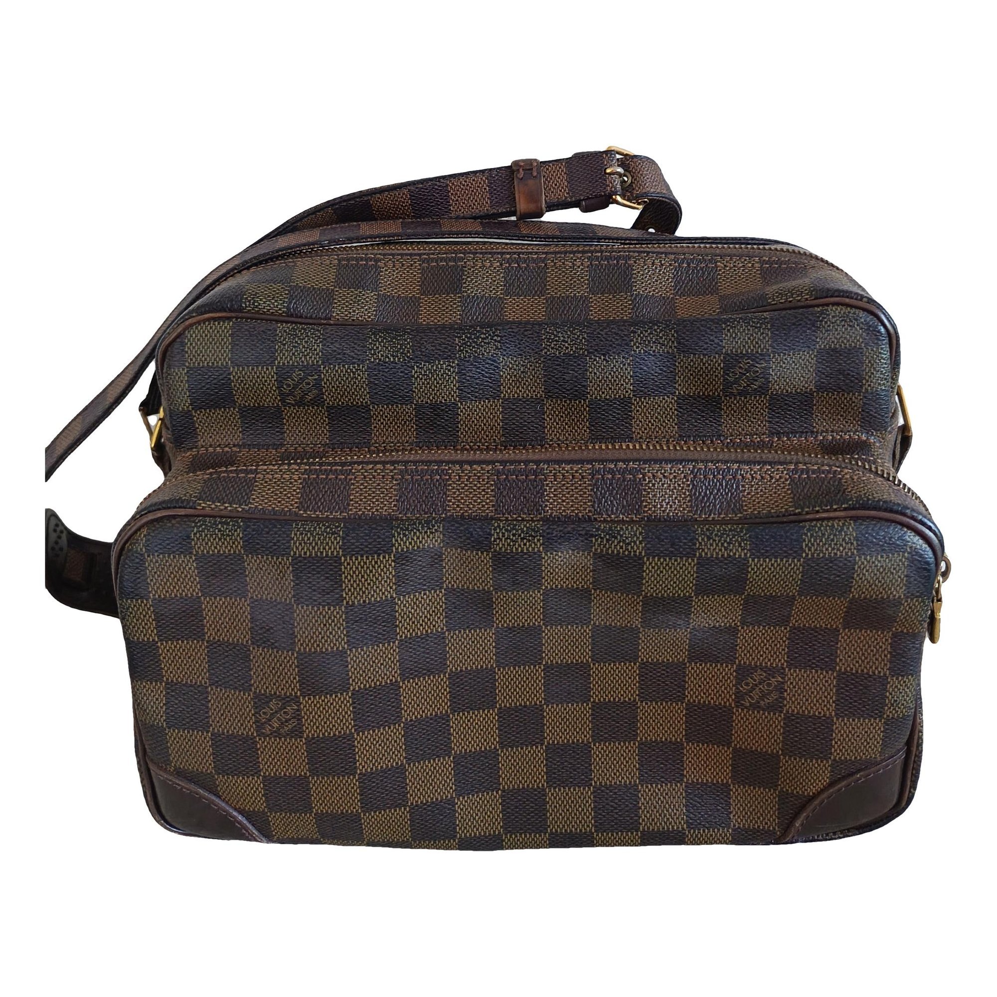 Louis Vuitton Leather handbag