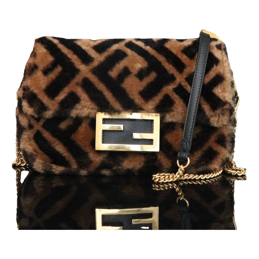 Baguette leather handbag