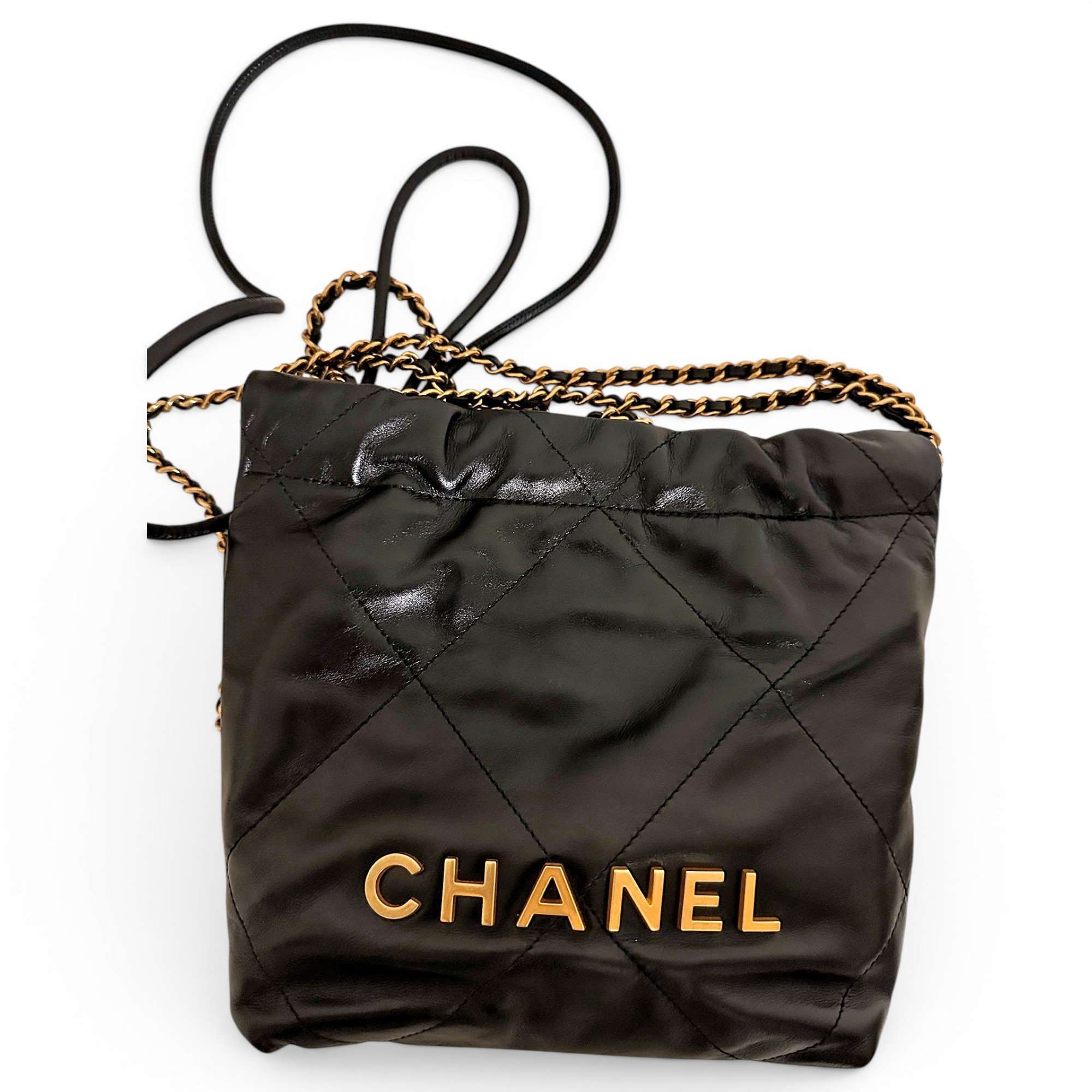 Chanel 22 leather bag