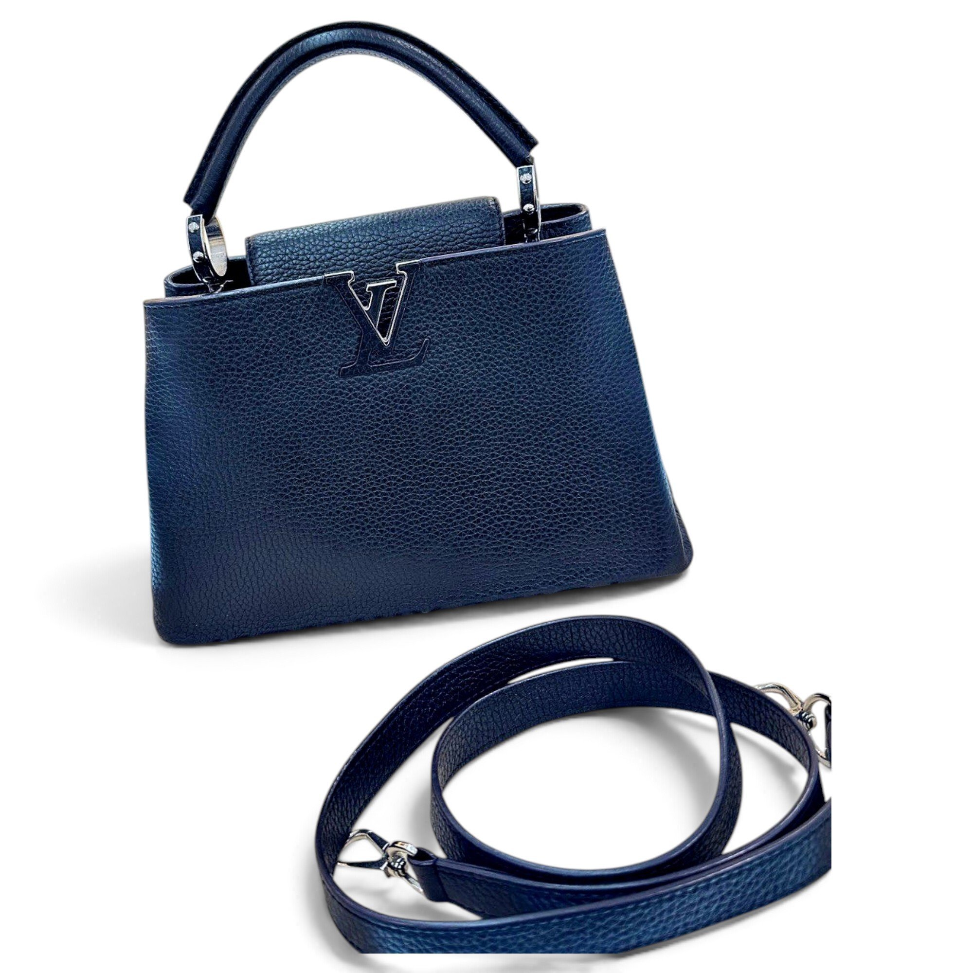 Capucines leather handbag