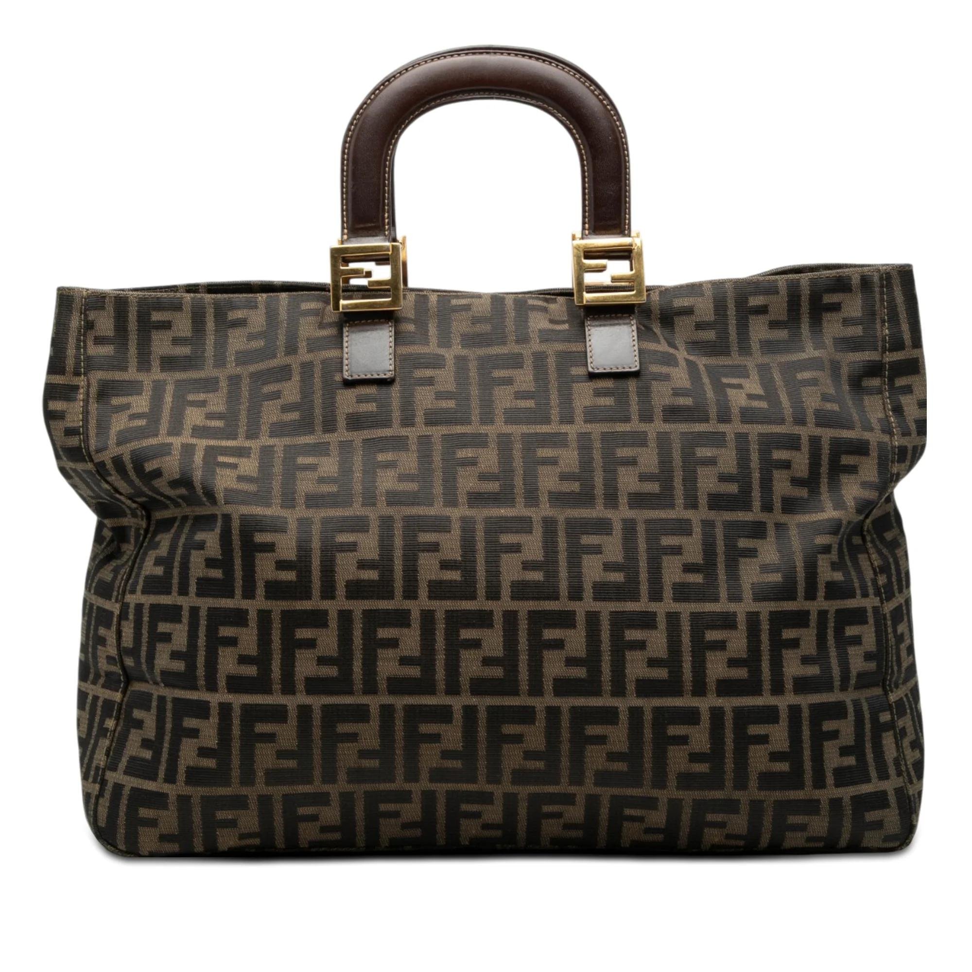 Pocket leather tote