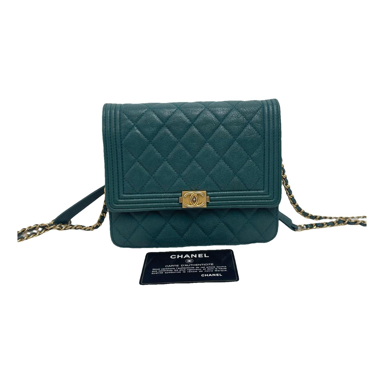 Trendy CC Wallet on Chain vegan leather crossbody bag