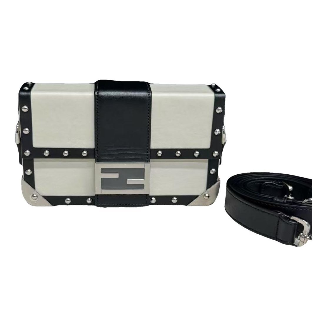Leather crossbody bag