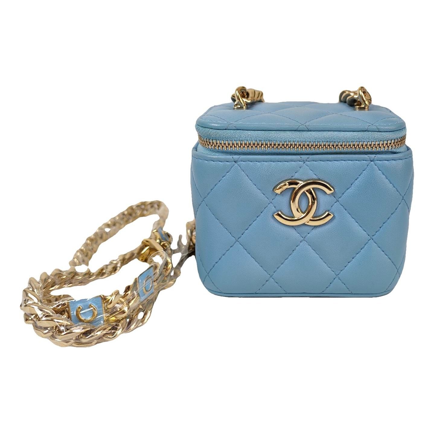 Trendy CC Vanity leather handbag