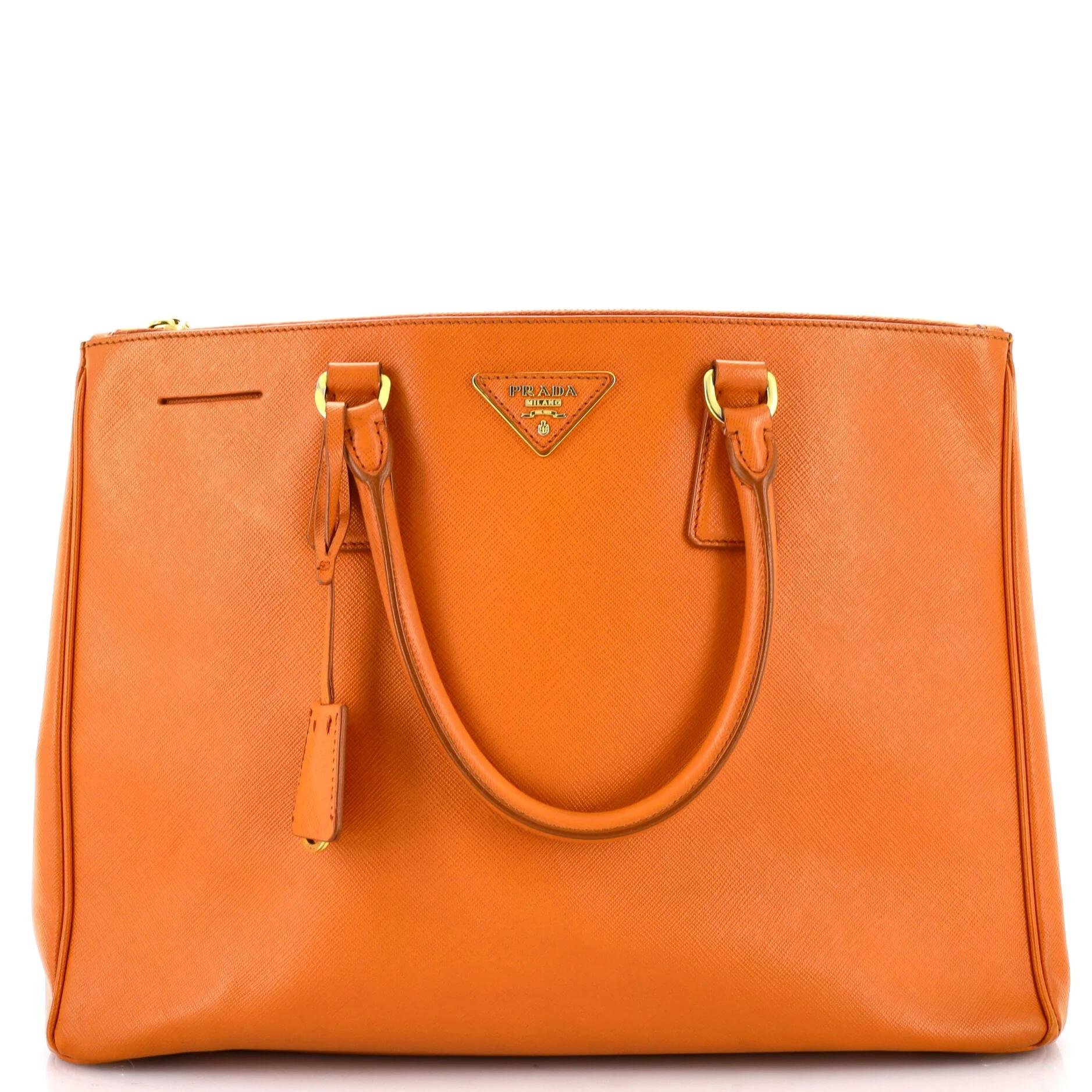 Leather tote