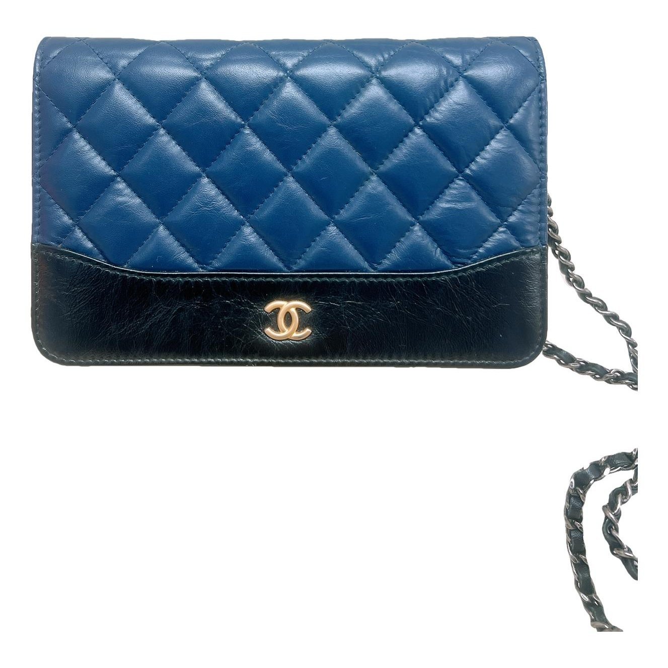 Wallet On Chain Gabrielle leather crossbody bag